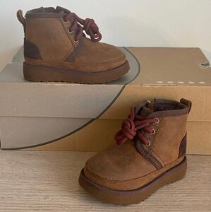 Ugg Neumel II Brown Toddler Boots - SZ 6 C